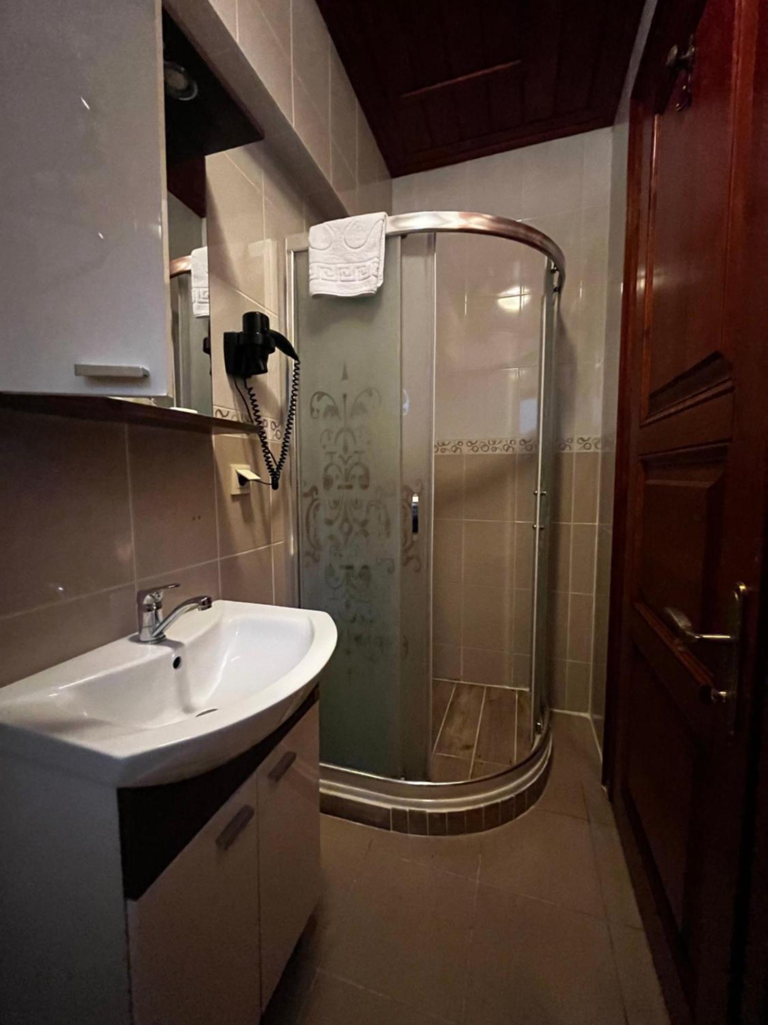 Lily Mansion Apartment Истанбул Екстериор снимка