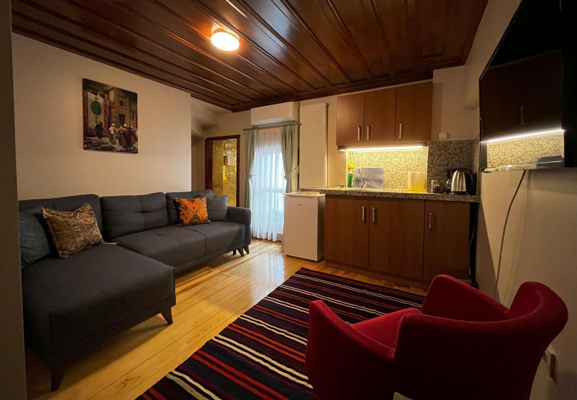 Lily Mansion Apartment Истанбул Екстериор снимка