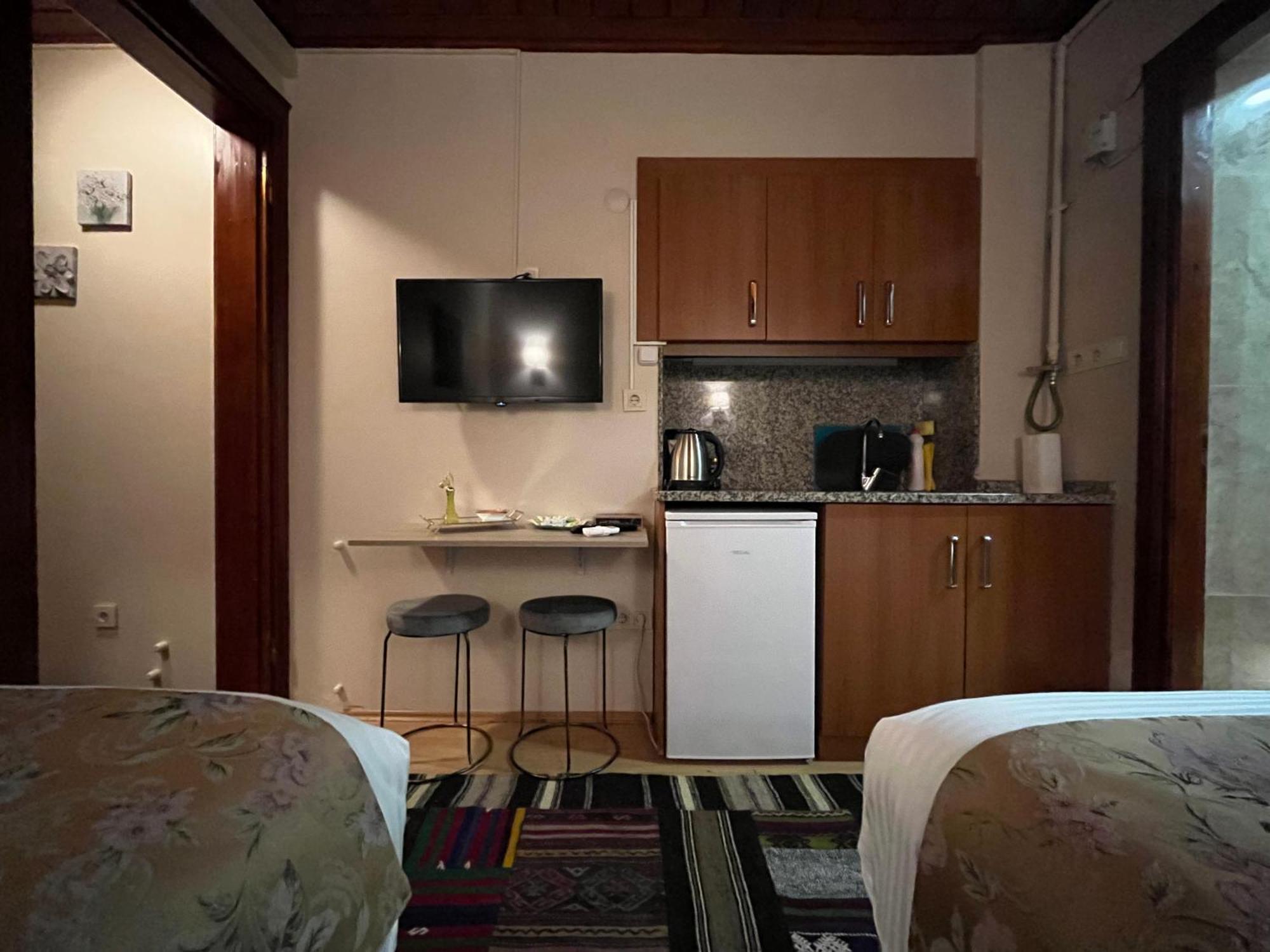 Lily Mansion Apartment Истанбул Екстериор снимка